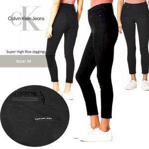 NWOT: Calvin Klein Jeans: Super High Rise Jegging: Black